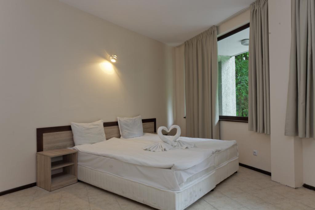 PRESLAV_HOTEL_NISIPURILE_DE_AUR_BULGARIA_AIR_TOUR_TRAVEL